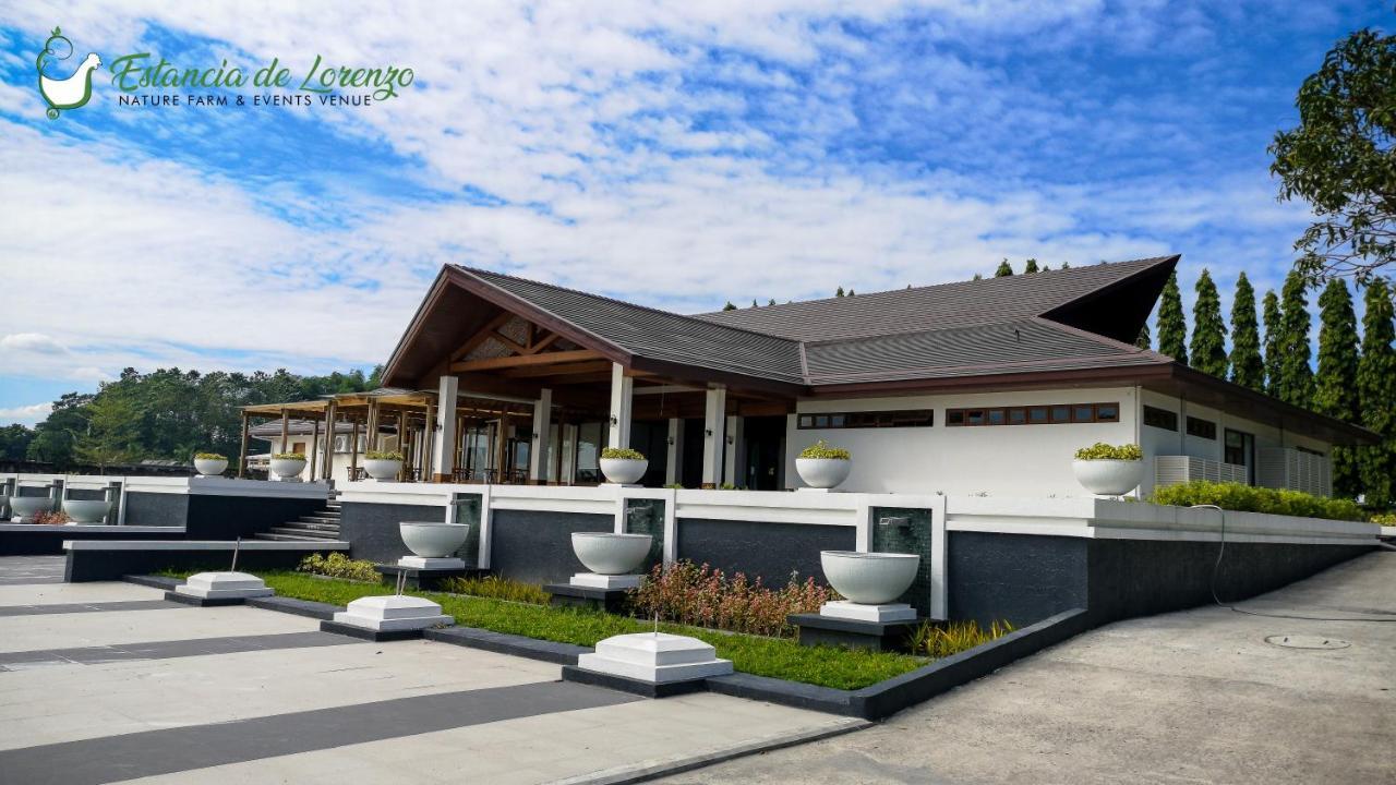 Estancia De Lorenzo Tarlac Buitenkant foto