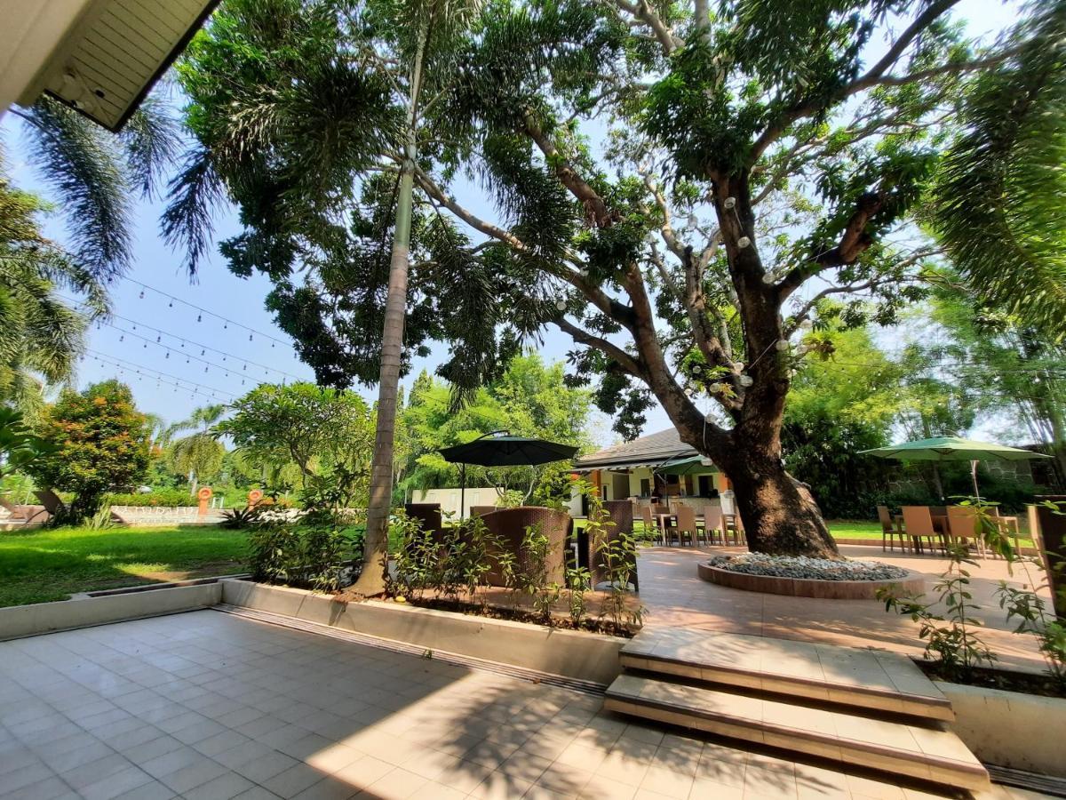 Estancia De Lorenzo Tarlac Buitenkant foto