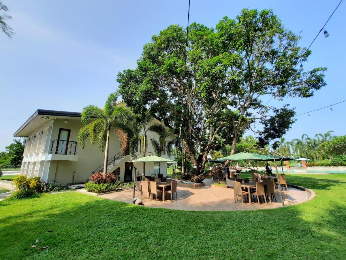 Estancia De Lorenzo Tarlac Buitenkant foto