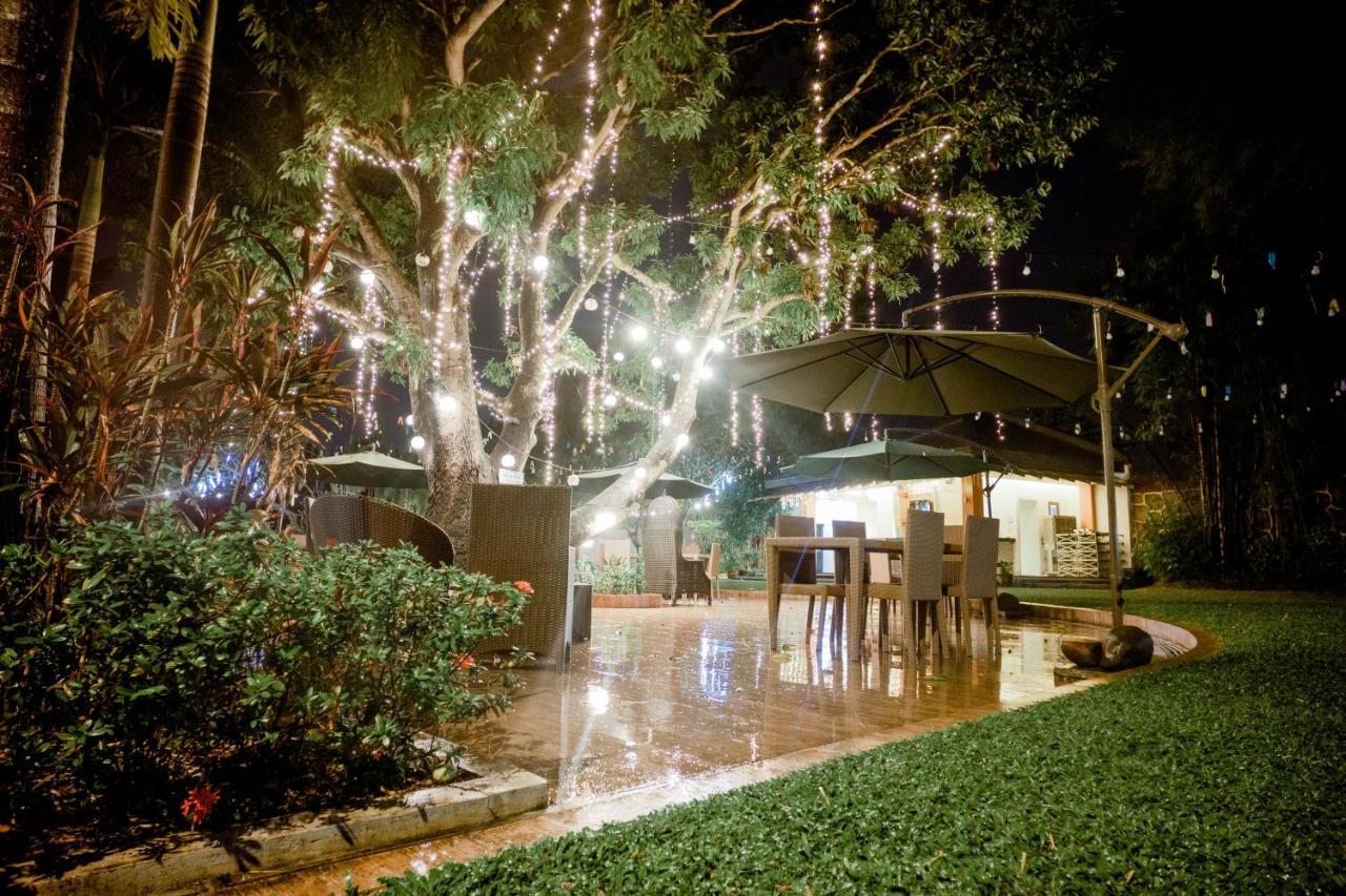 Estancia De Lorenzo Tarlac Buitenkant foto